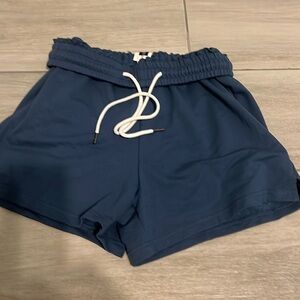 Automet shorts